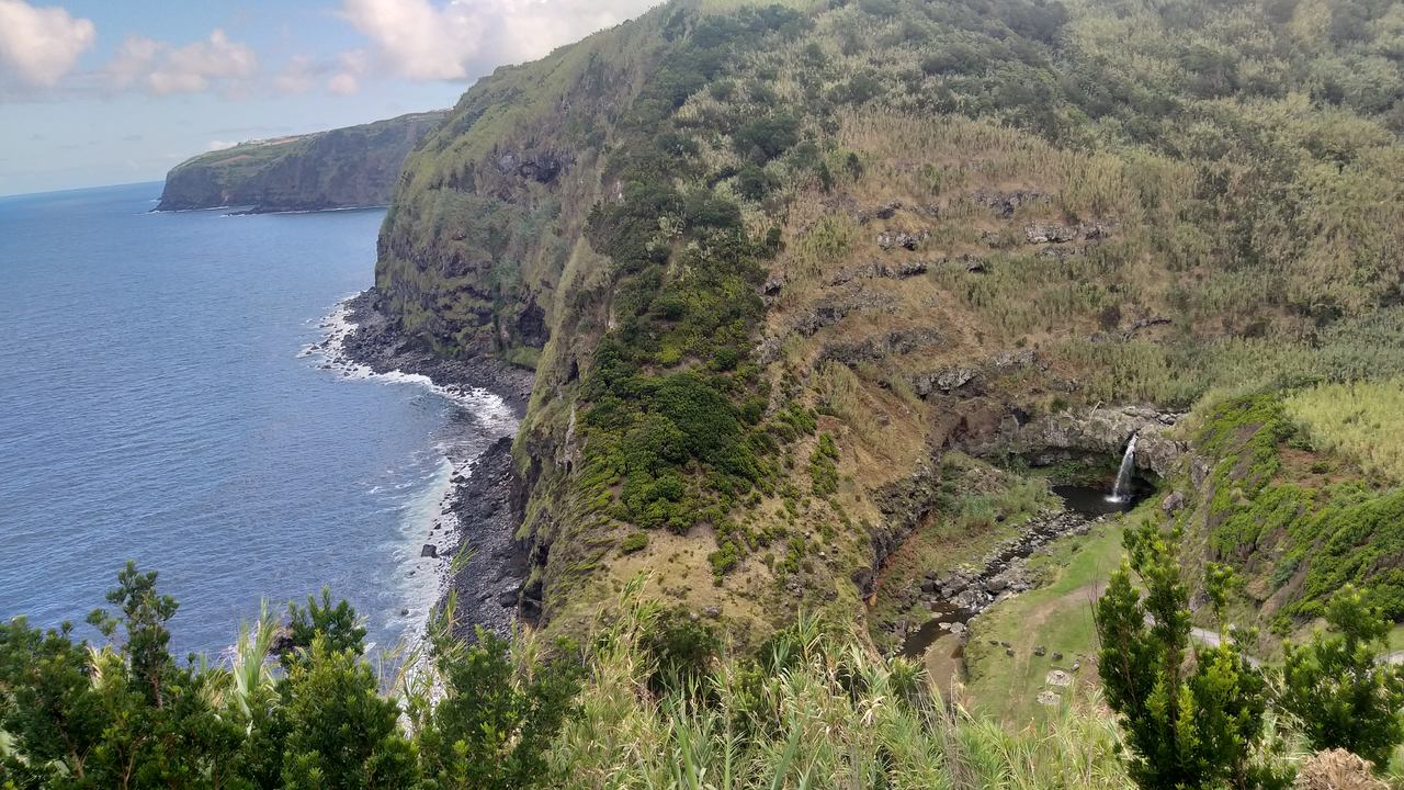 Costa Norte e cascata do Homem 