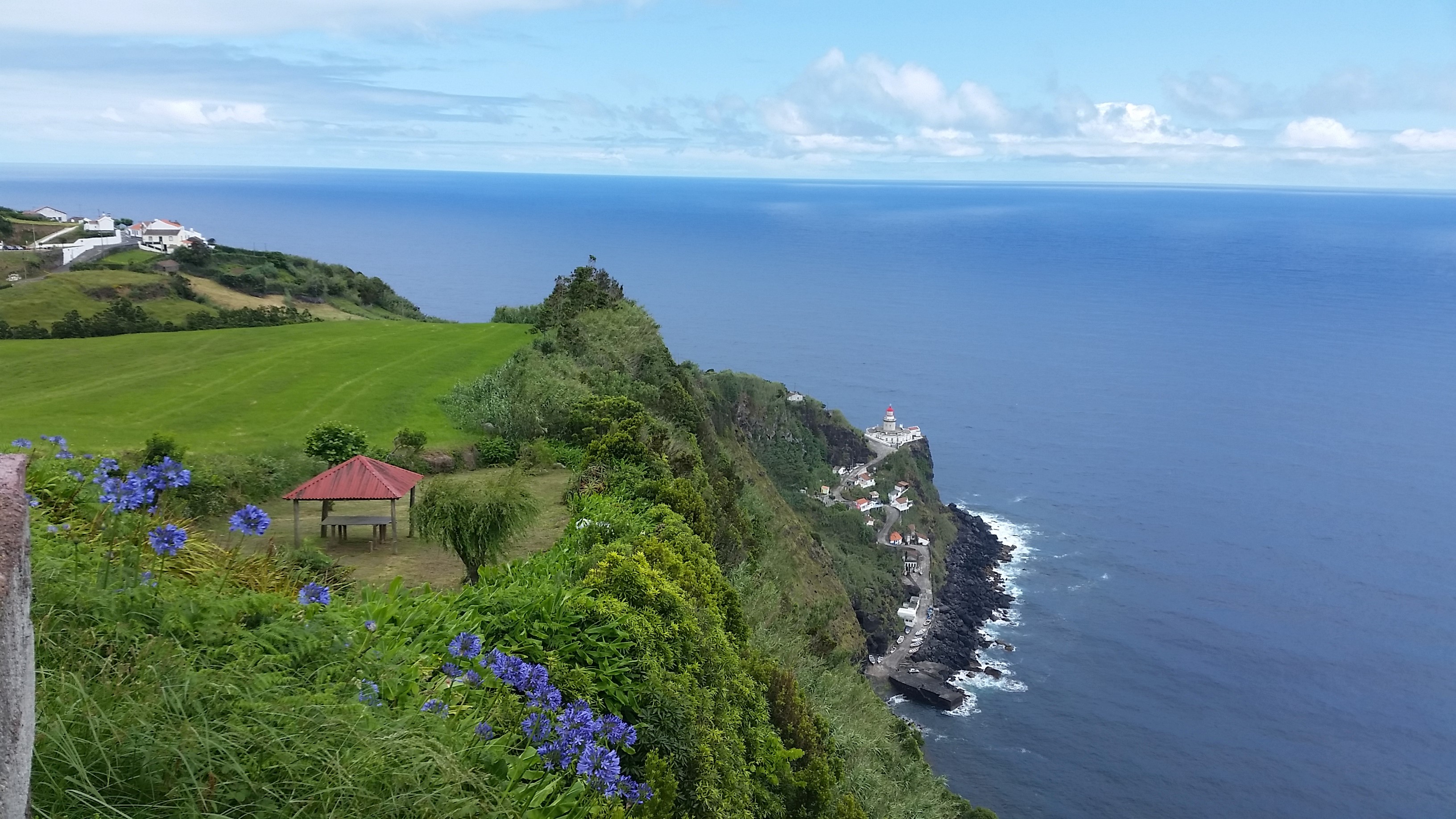 Miradouro dos Barcos vista do Farol do Arnel 